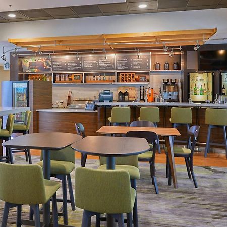 Courtyard By Marriott Eugene Springfield Hotel Exterior photo